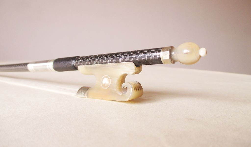 Carbon fiber bow FP8065